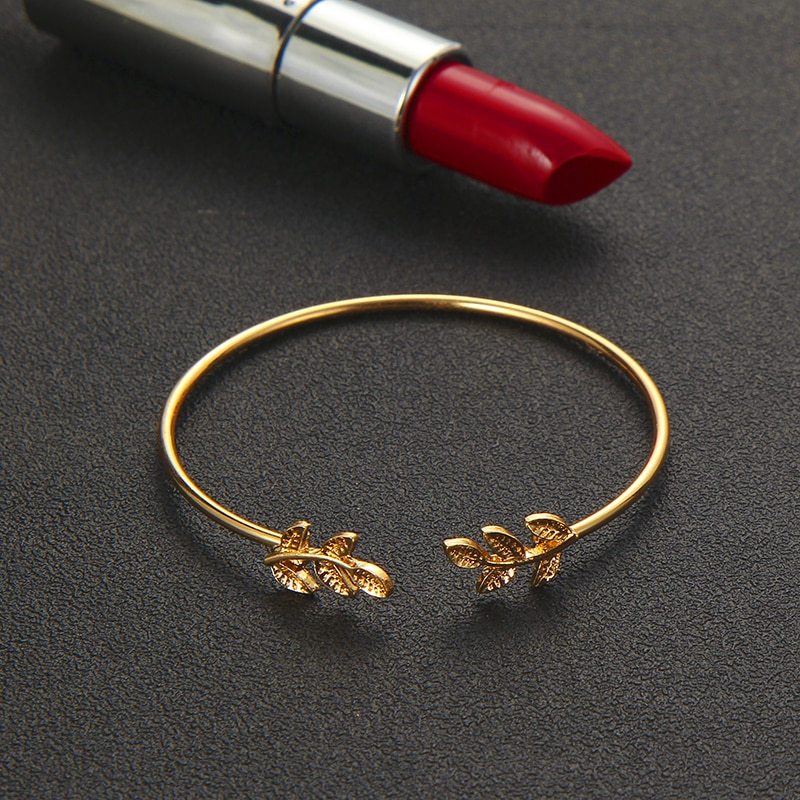 Tocona Boho Leaf Knot Charm Bracelet