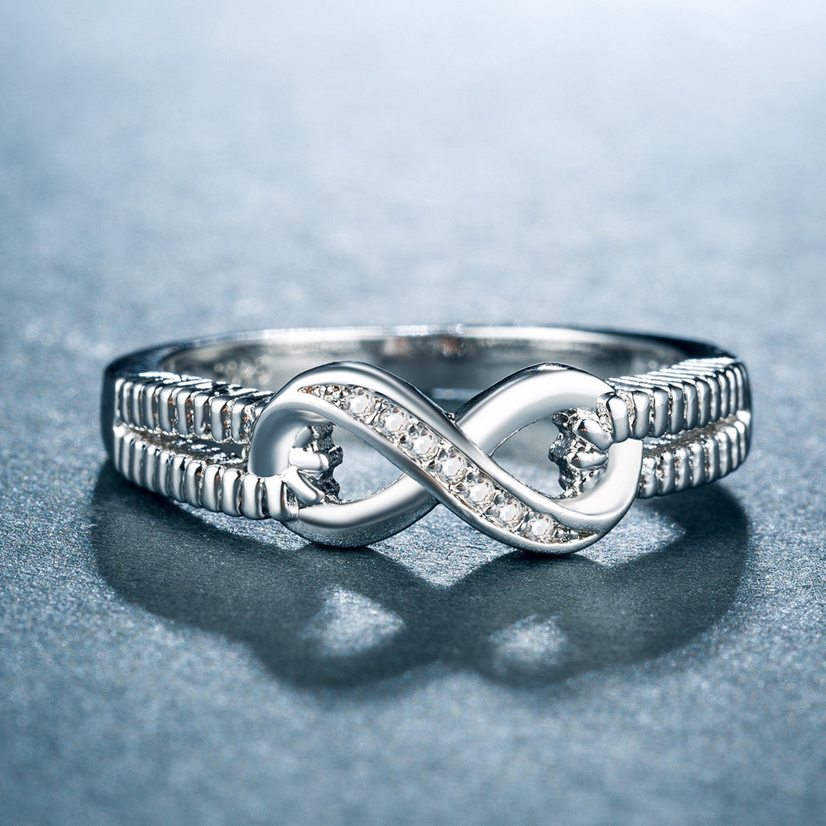 Eternal Glimmer White Gold & Zircon Ring