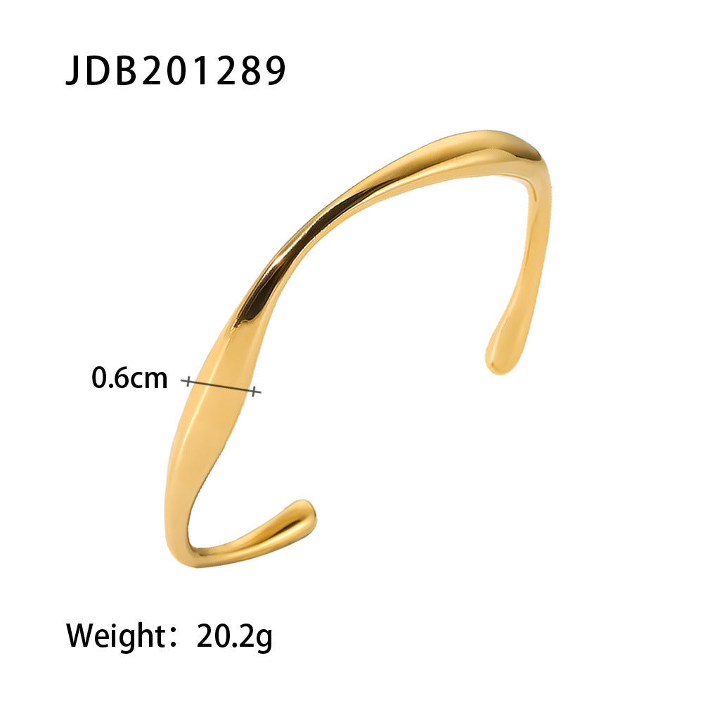 Versatile Gold Bracelet