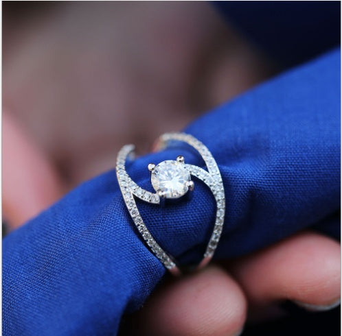 Glamour Arc Zircon Wedding Ring