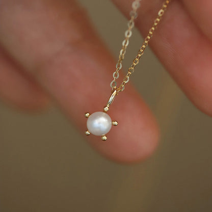 Lustrous Pearl Necklace