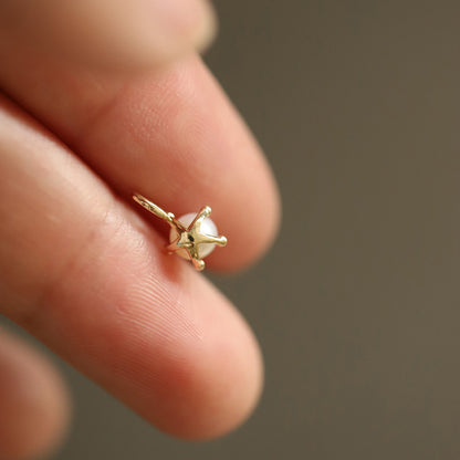 Lustrous Pearl Necklace